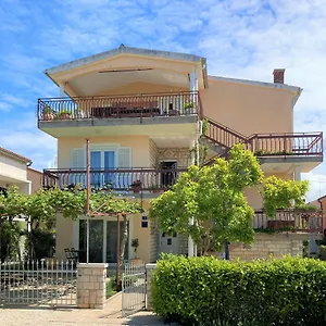 Lirio Apartment Umag